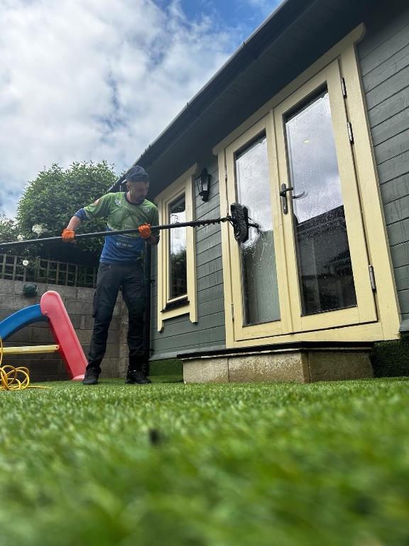 PROFESSIONAL WINDOWS CLEANING in Dublin - Image 2