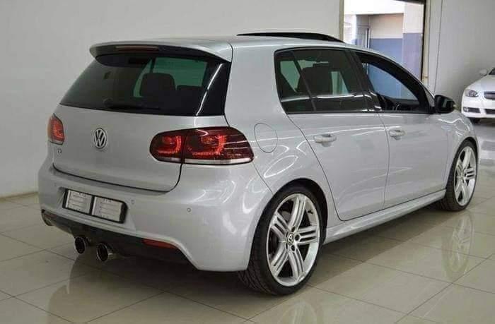 2013 VOLKSWAGEN GOLF R AUTO in Mitchells Plain - Image 3