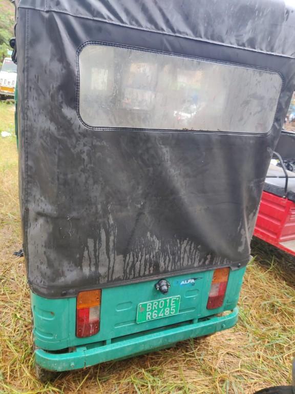 Mahindra Alfa Mini E Rickshaw (Solid Body) In Good Condition in Patna - Image 9