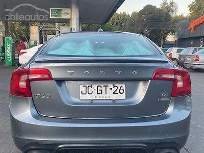 Sedan Volvo S60 T4 R Design 2017 en Rancagua - Imagen 2