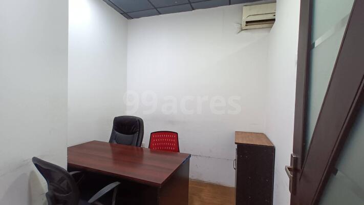 500SQFT OFFICE 1STF RENT RS25000 AT ANNANAGAR WEST. 6MONTHS RENT in India - Image 1