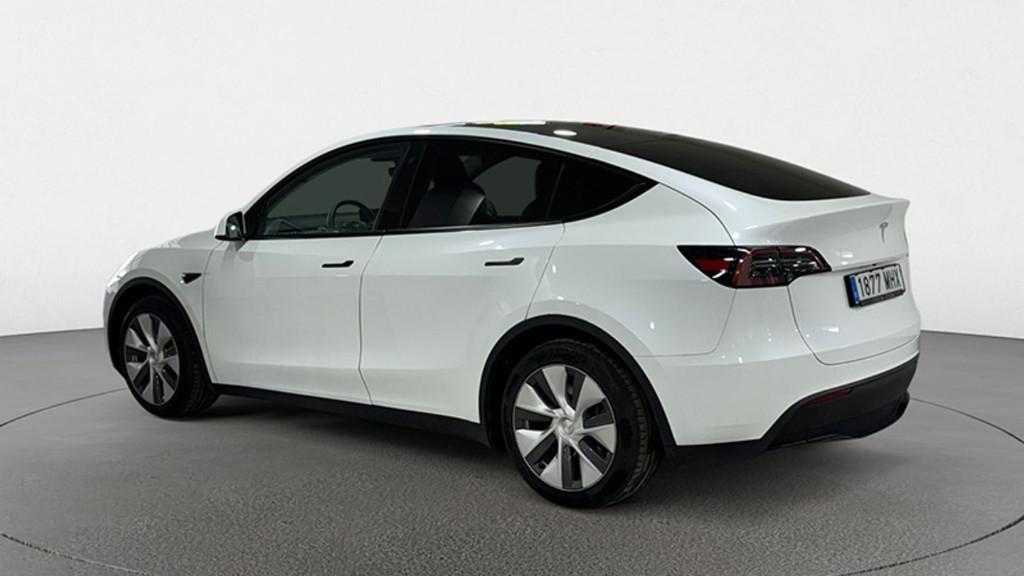 Tesla Model Y RWD 255 kW en Barcelona - Imagen 2