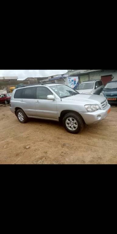 560 Toyota Highlander 2005 à Douala - Photo 5