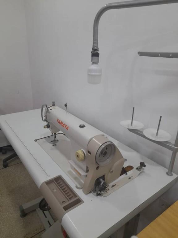 MAQUINA RECTA INDUSTRIAL en Palo Negro - Imagen 1