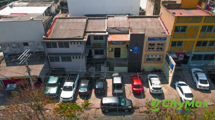 Edificio en venta colonia medica de 7 ambientes y 4 baños 2 nive en Rosario de Mora - Imagen 1