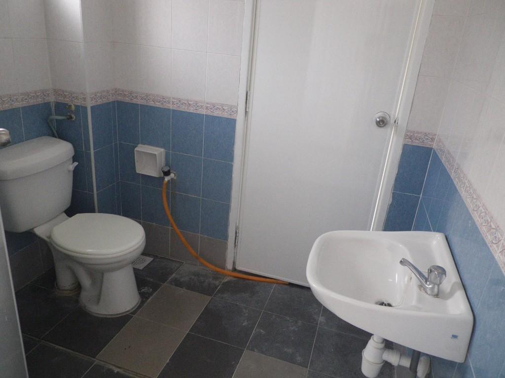 Selangor Taman Puchong Prima 2-sty Intermediate House For Rent in Puchong New Village - Image 6