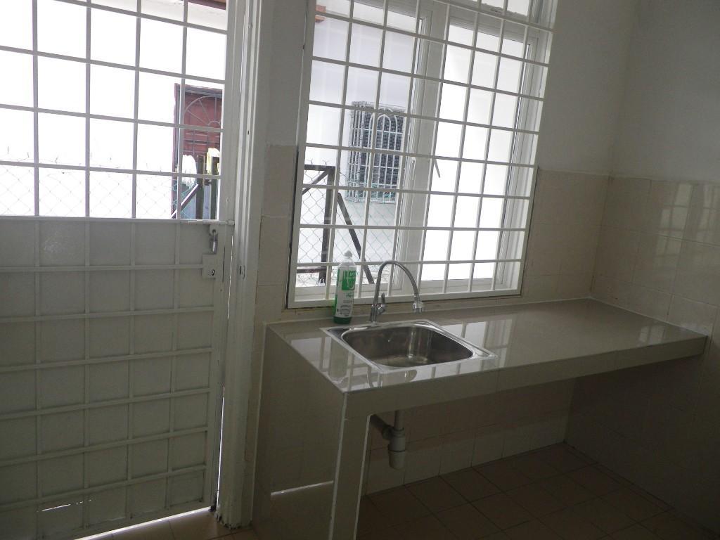 Selangor Taman Puchong Prima 2-sty Intermediate House For Rent in Puchong New Village - Image 11