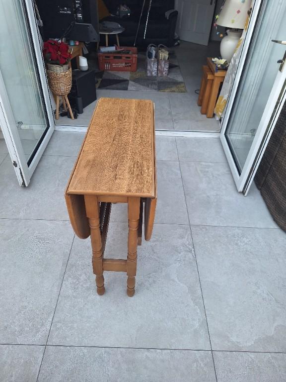 Small extendable table in Celbridge - Image 1