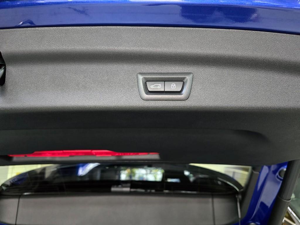 YEAR 2024 BMW X1 CAR RENTAL in Singapore - Image 9