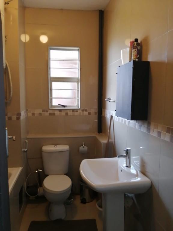 STUNNING BEACHFRONT FLAT FOR RENT in Pietermaritzburg - Image 5