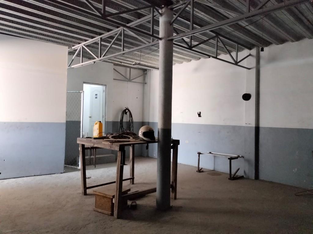 SE RENTA BODEGA CON OFICINA! en San Miguel de Allende - Imagen 4