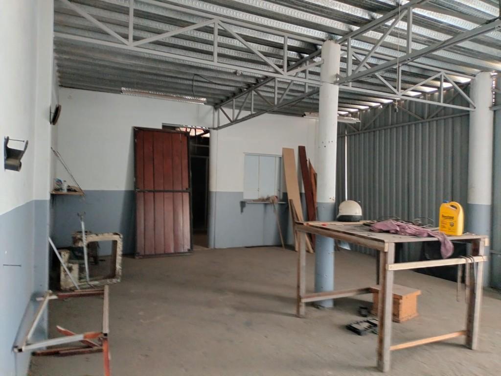 SE RENTA BODEGA CON OFICINA! en San Miguel de Allende - Imagen 8