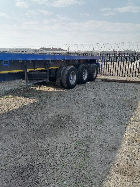 2011 PARAMOUNT Trailer. in Kempton Park - Image 3