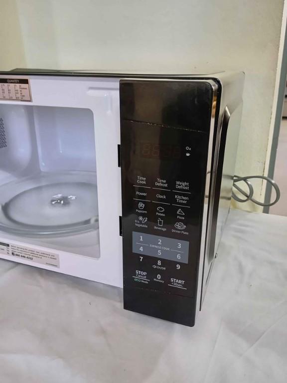 Microondas negro marca COMFEE en Santiago - Imagen 3