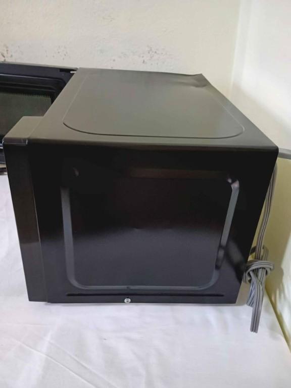 Microondas negro marca COMFEE en Santiago - Imagen 6