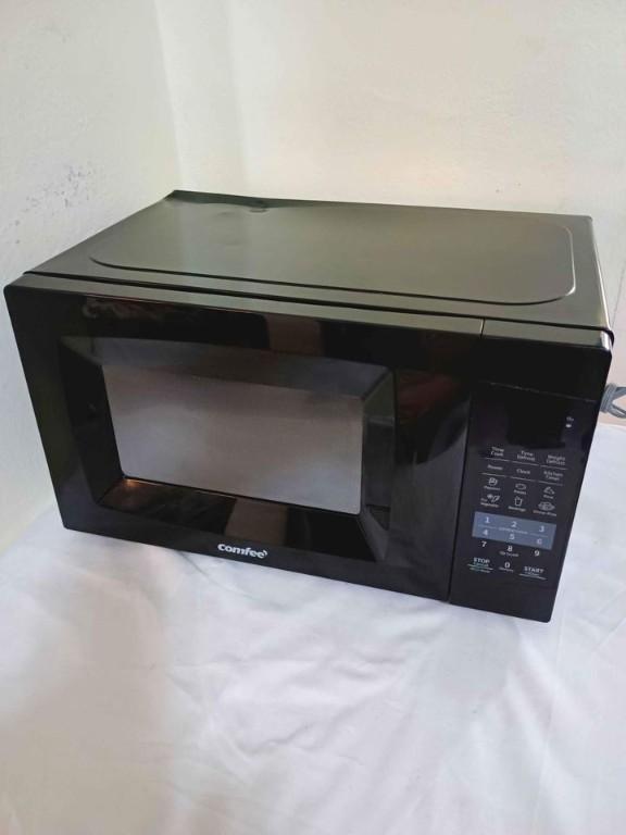 Microondas negro marca COMFEE en Santiago - Imagen 1