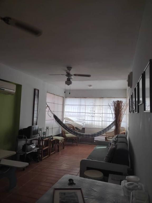 APARTAMENTO DE PLAYA, CONDOMINIO LAS MERCEDES,PAPARO. en Venezuela - Imagen 10