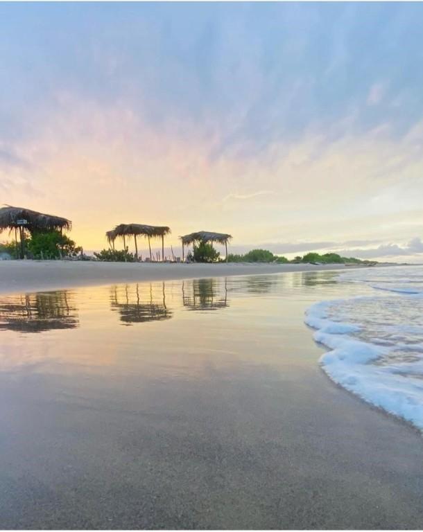 APARTAMENTO DE PLAYA, CONDOMINIO LAS MERCEDES,PAPARO. en Venezuela - Imagen 12
