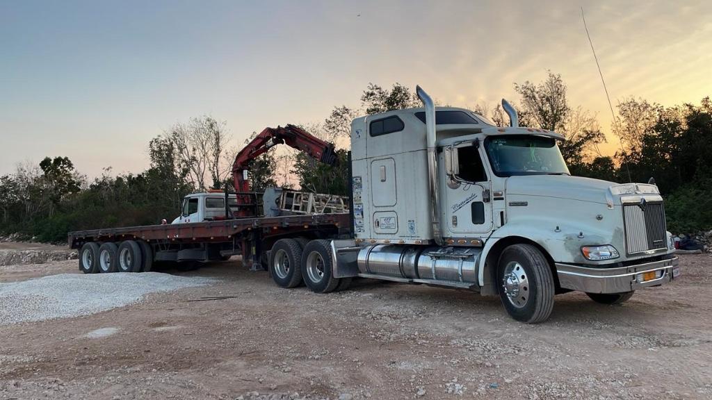 PLATAFORMAS Y LOWBOY en Caucel - Imagen 3