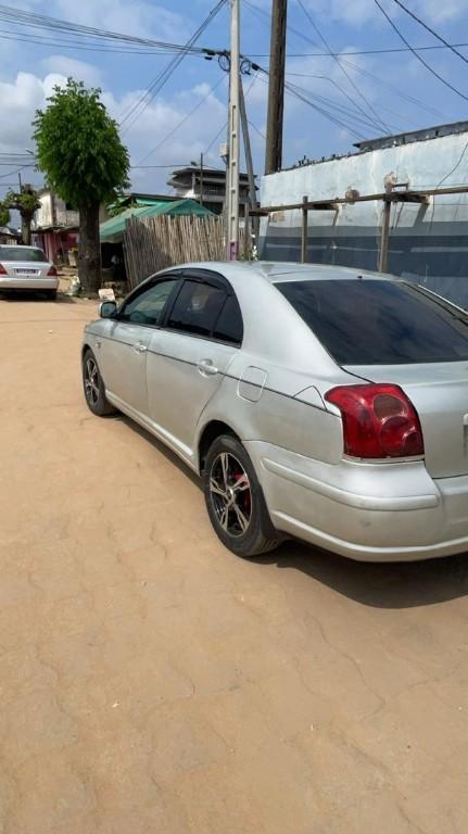 TOYOTA AVENSIS 3 à Abidjan - Photo 6