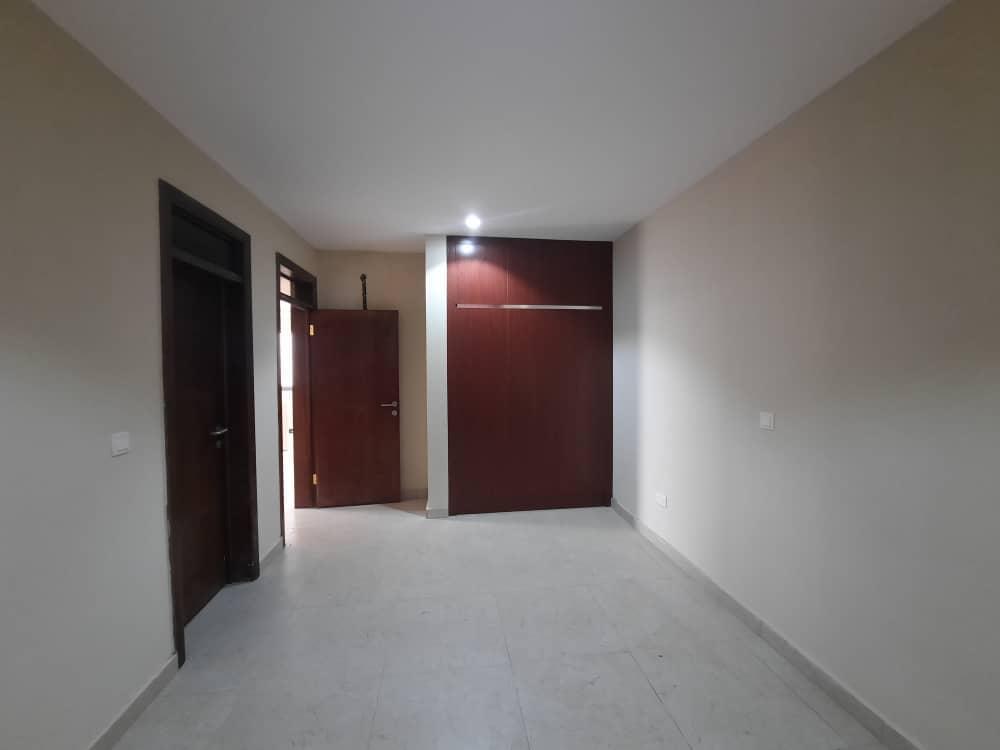 EXECUTIVE NEWLY BUILT APARTMENT AVAILABLE FOR RENT AT SAKUMONO in Ashiaman - Image 10
