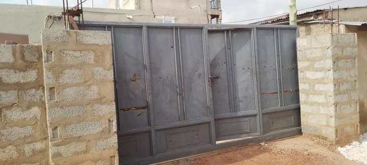 *TITLED 2 MASTER BRM WITH STOREY FOUNDATION ON HALF PLOT AT EAS in Accra - Image 8