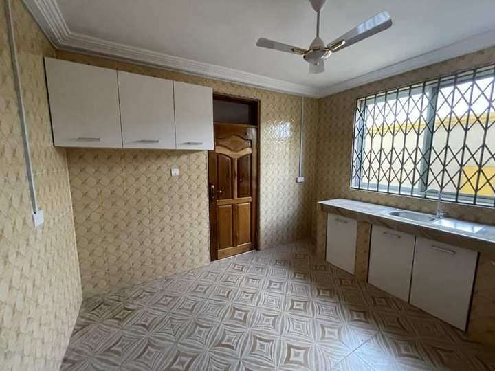 *TITLED 2 MASTER BRM WITH STOREY FOUNDATION ON HALF PLOT AT EAS in Accra - Image 9