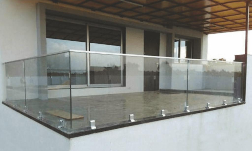 Aluminium Glass Railing in Mumbai in India - Image 1