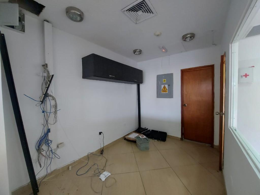EN VENTA LOCAL PB - C C PLAZA MAYOR en Lecherías - Imagen 5