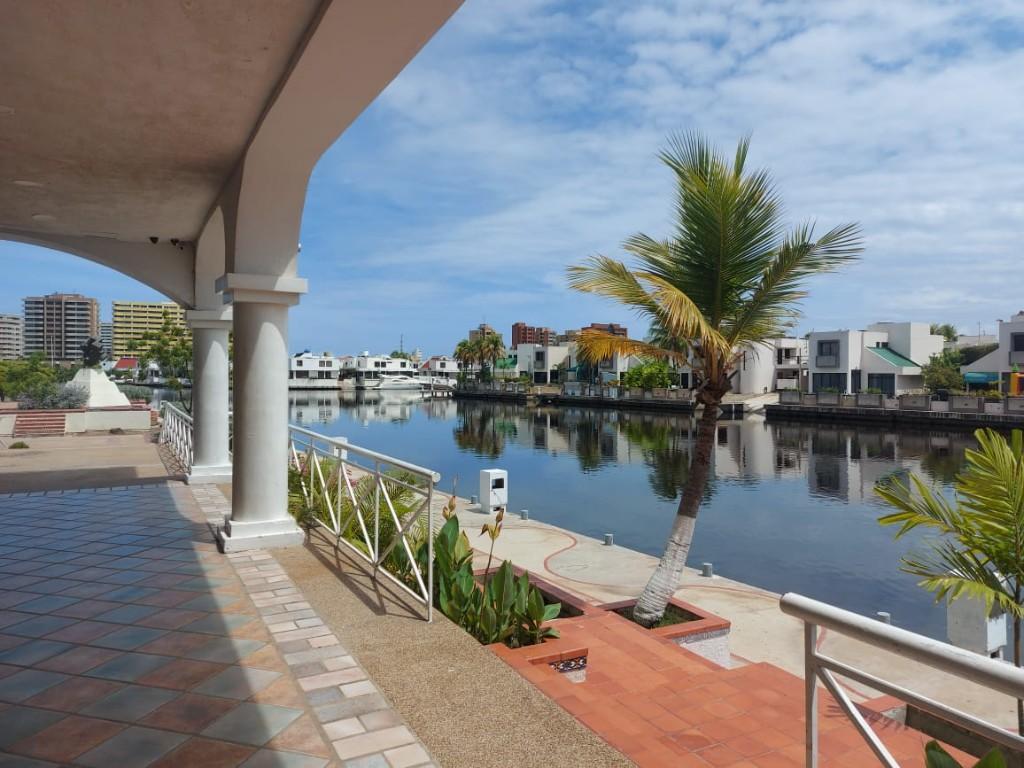 EN VENTA LOCAL PB - C C PLAZA MAYOR en Lecherías - Imagen 12