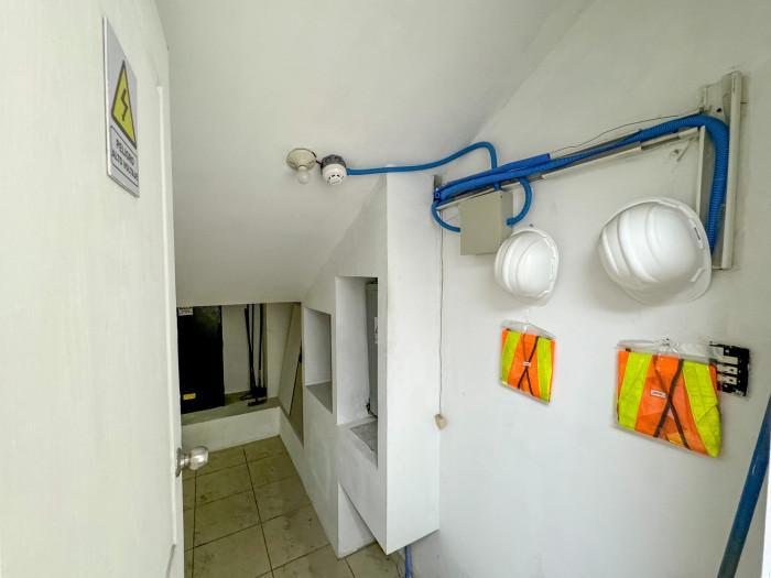 En venta o alquiler importante edificio en colonia medica en Rosario de Mora - Imagen 11