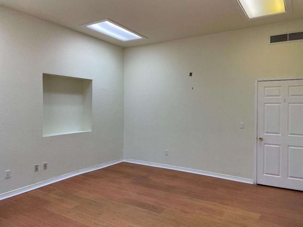 Street Front Professional Office Suite For Rent! in El Paso - Image 12