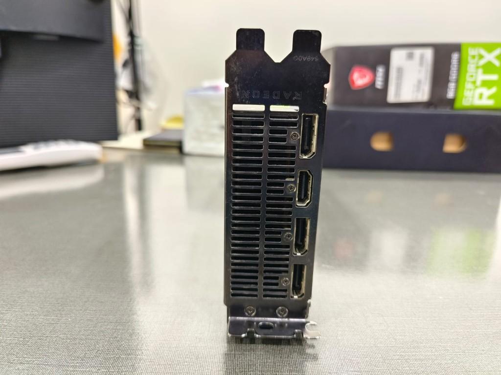 AMD Radeon RX 5700 XT Founders Edition 8GB GDDR6 Gaming Graphics in Bahawalpur - Image 4