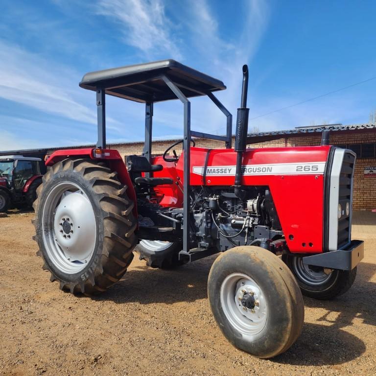 2WD Massey Ferguson 265 in Messina - Image 2