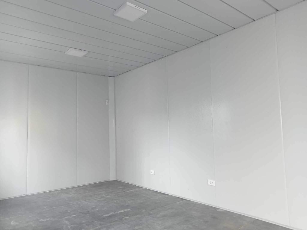 Prefabricated Container House (with basic electrical package) in Pavia - Image 4
