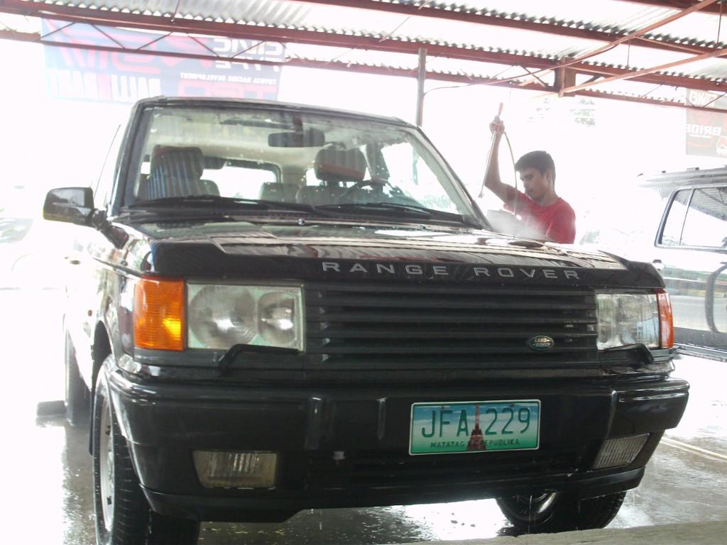 Range Rover 4.6 HSE in Lapu-Lapu City - Image 1