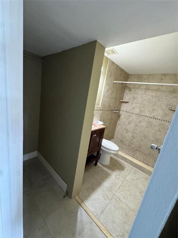 SINGLE FAMILY DISPONIBLE, 3 CUARTOS Y 2 BANOS BUEN PRECIO en Westchester - Imagen 8