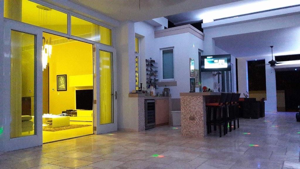 EXCELLENT PROPERTY FOR SALE IN GUAYNABO en Candelaria - Imagen 2