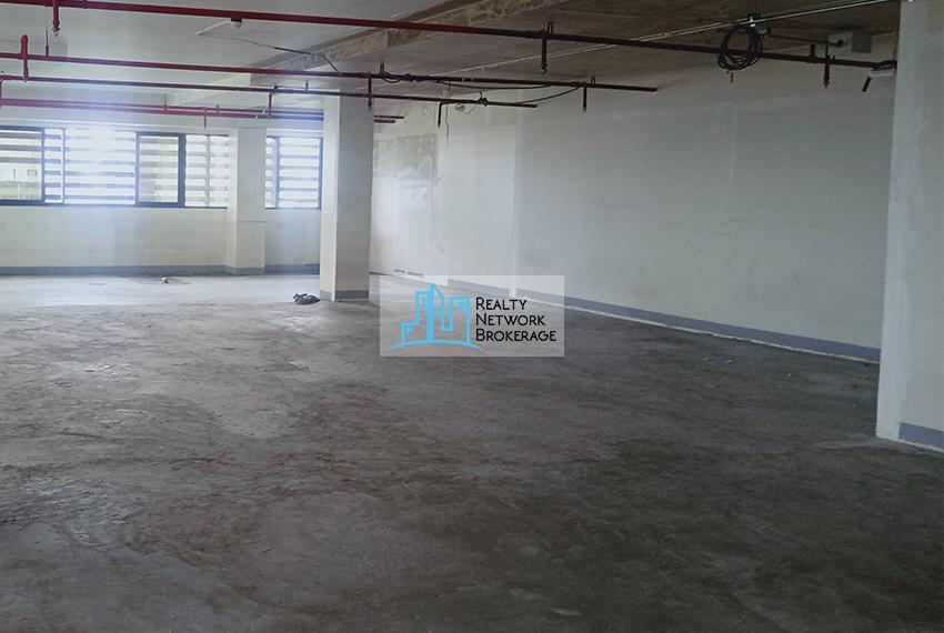 123 SqM Bare Shell Office Space For Rent in Lahug in Cebu City - Image 1