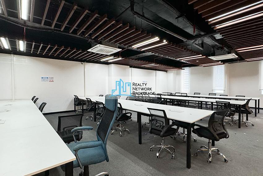 537 SqM Warm Shell Office Space For Rent in Cebu IT Park in Cebu City - Image 5