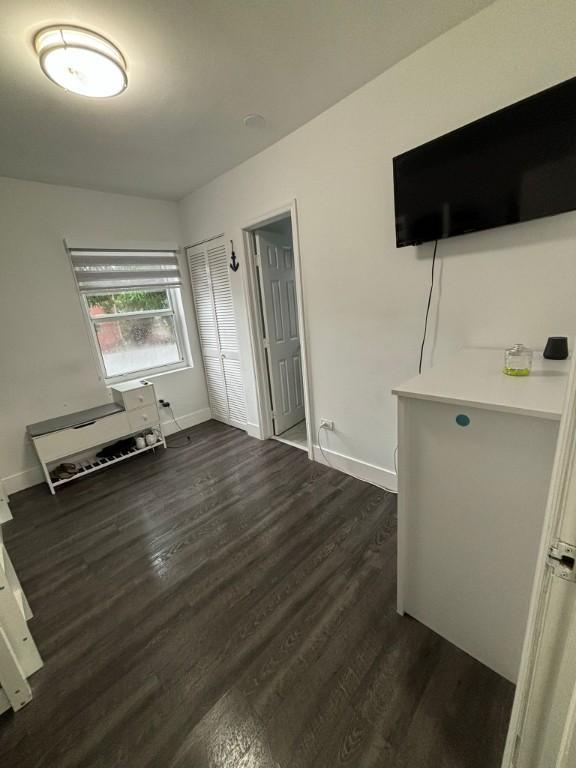 Shared room for rent In miami in Hialeah - Image 8