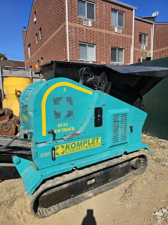 Komplex 4825 Mini Crusher – For Sale or Rent in Queens - Image 1