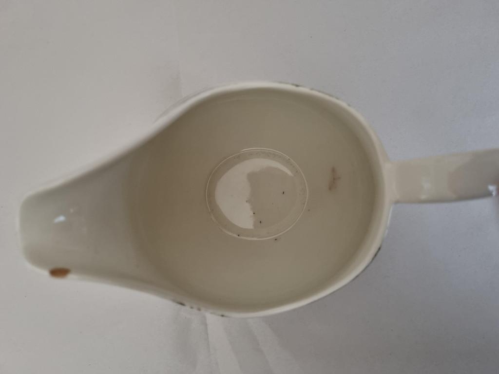 Ceramic Retro Jug in Auckland - Image 2