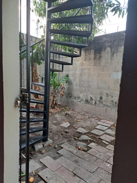 Bonita, fresca y amplia casa en Planes de Renderos en San José Villanueva - Imagen 15