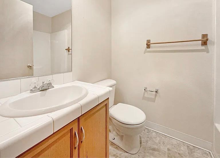 HOUSE FOR RENT/ FOR SALE (info in description) in Vancouver - Image 6