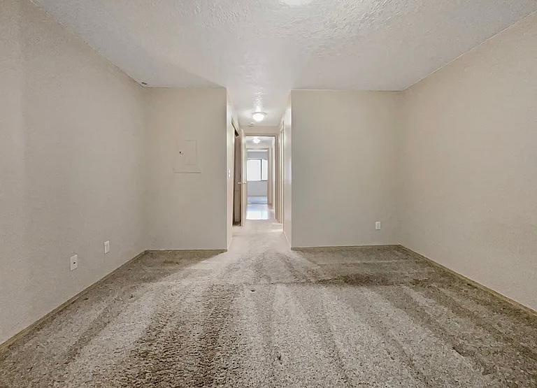 HOUSE FOR RENT/ FOR SALE (info in description) in Vancouver - Image 5