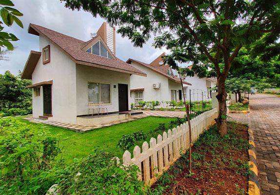 Best Restaurants In Karjat in Mālegaon - Image 1