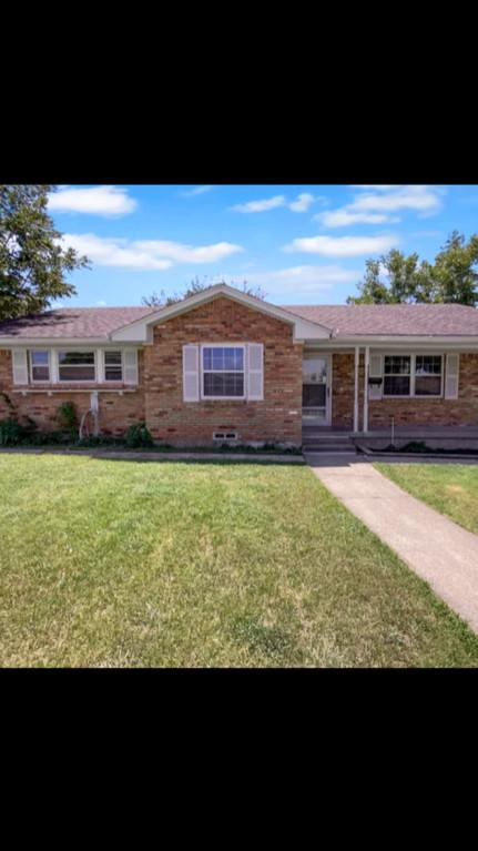 House For Rental in Saint-Lambert - Image 1