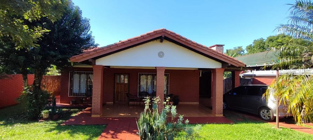 Casa en Obligado centro, a 1 cuadra de la avenida en Encarnación - Imagen 2
