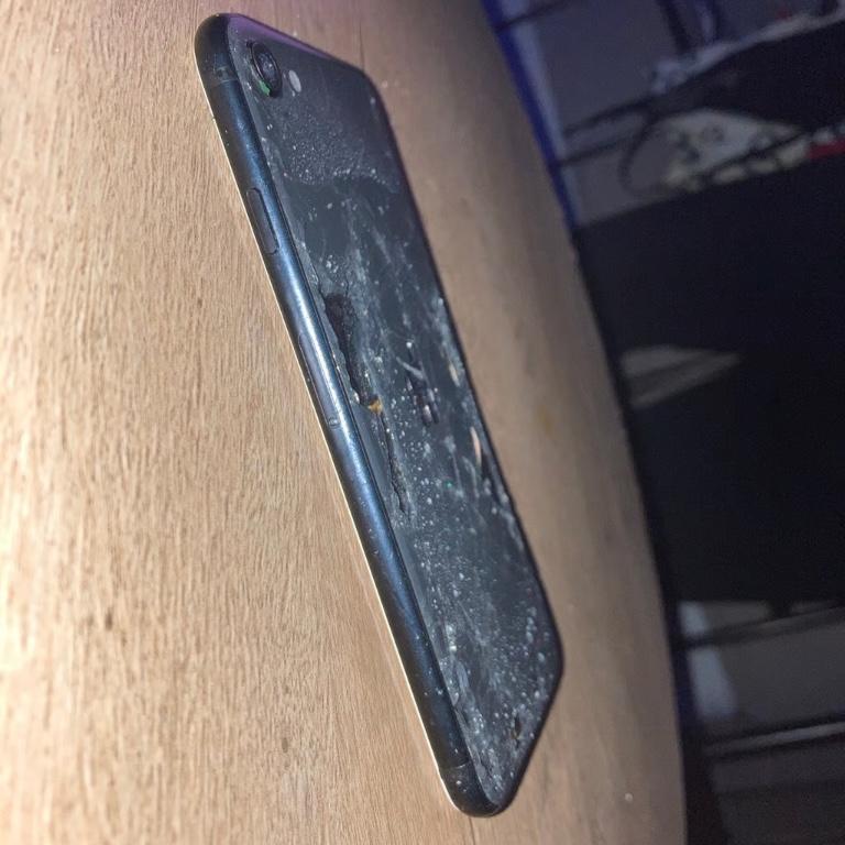 Used iPhone SE 2nd Generation in Brooklyn - Image 1